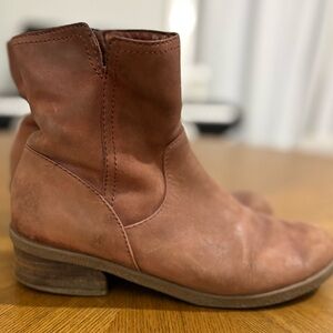 Women's Dansko Tan Leather Ankle Boots